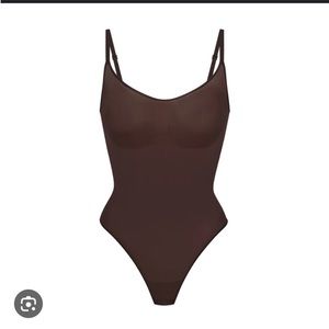 NWT SKIMS everyday sculpt bodysuit M